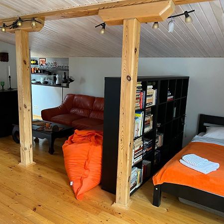 Studio Apartment And Free Airport Transfer Рига Экстерьер фото