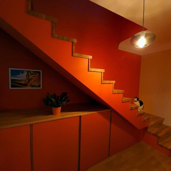 Studio Apartment And Free Airport Transfer Рига Экстерьер фото